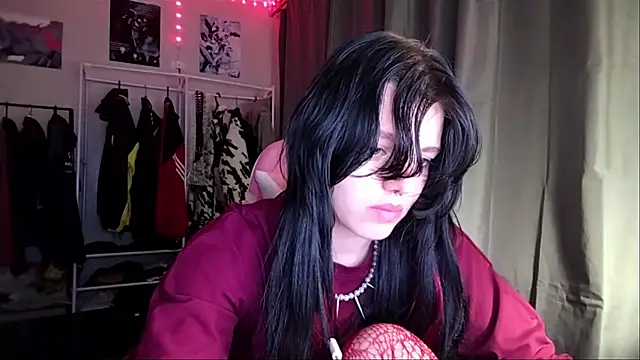 VeIvetLure online show from May 18, 4:23 pm