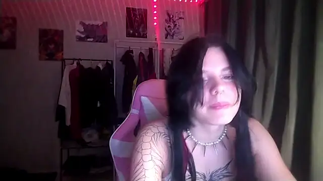 VeIvetLure online show from May 4, 4:32 pm