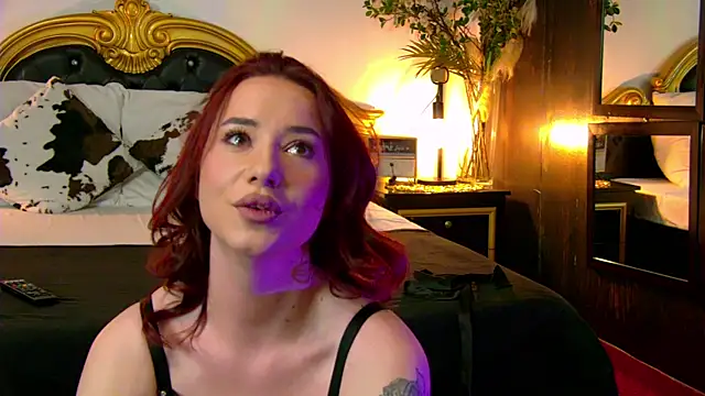 DianaBellaRoze online show from May 7, 4:32 pm