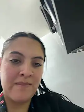 Snapshot of marianm29-1 chatting on June 3, 1:45 pm marianm29-1 online show from June 3, 1:45 pm