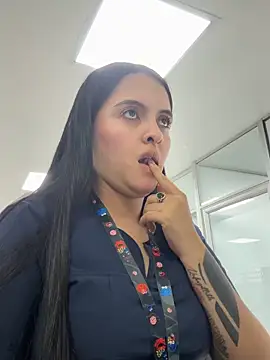 Snapshot of marianm29-1 chatting on May 18, 9:30 pm marianm29-1 online show from May 18, 9:30 pm