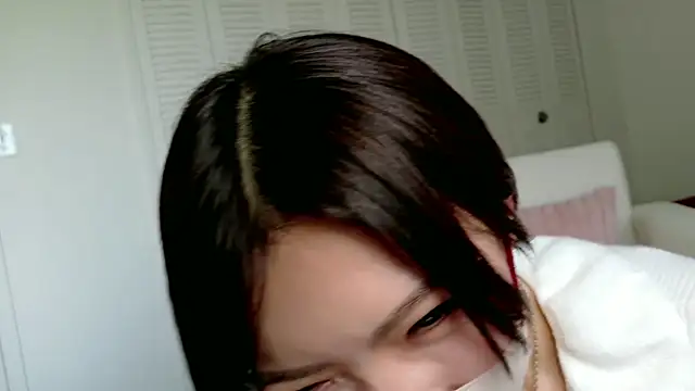 Snapshot of Naomi_00122 chatting on May 6, 2:10 pm Naomi 00122 online show from May 6, 2:10 pm