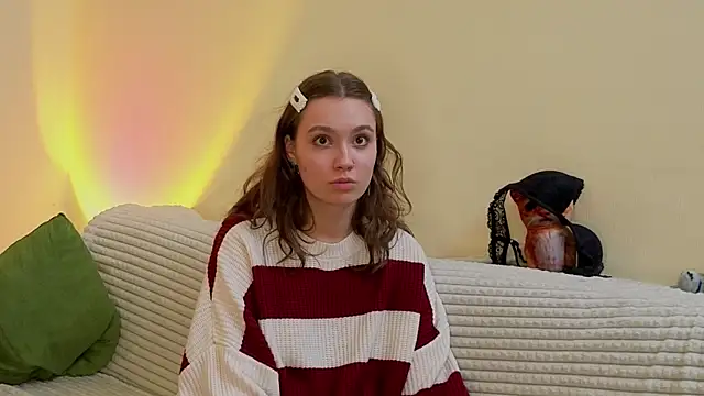 JolieDerringer online show from May 11, 4:04 pm