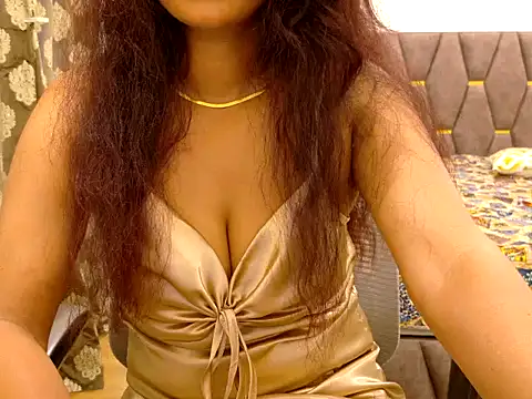 Snapshot of DR_Salini chatting on May 13, 3:35 am DR Salini online show from May 13, 3:35 am