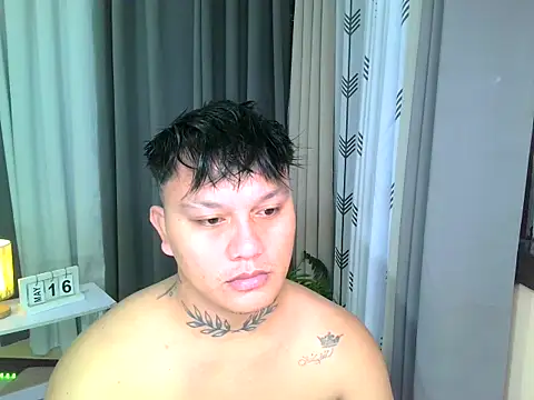 Snapshot of Ashtonfuckingboi chatting on May 16, 8:35 am Ashtonfuckingboi online show from May 16, 8:35 am