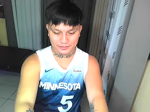 Snapshot of Ashtonfuckingboi chatting on May 17, 3:56 pm Ashtonfuckingboi online show from May 17, 3:56 pm