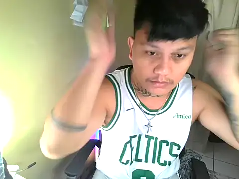 Snapshot of Ashtonfuckingboi chatting on June 14, 11:17 pm Ashtonfuckingboi online show from June 14, 11:17 pm