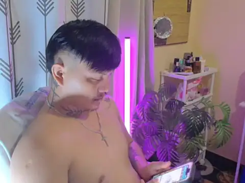 Ashtonfuckingboi online show from July 11, 10:04 am
