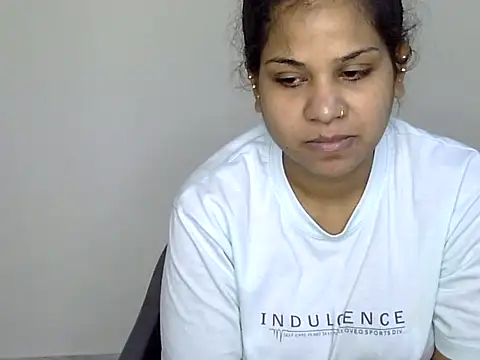 SEXY BHABHI3 online show from May 7, 9:12 am