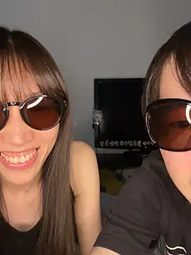 risacha online show from May 10, 4:31 pm