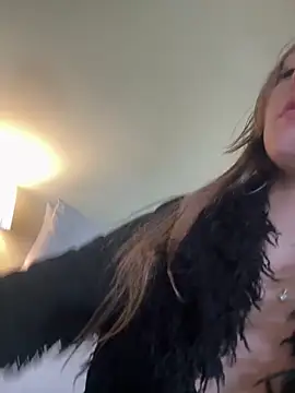 daisycollins online show from May 26, 3:04 am