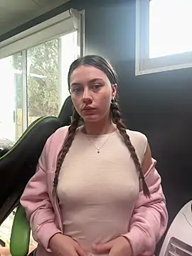 daisycollins online show from May 17, 12:10 am