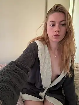 daisycollins online show from August 1, 3:48 am