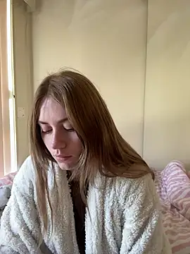 daisycollins online show from July 10, 12:21 am