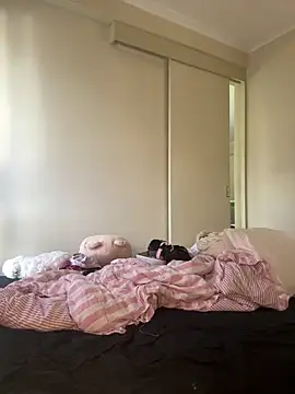 daisycollins online show from May 31, 3:23 am