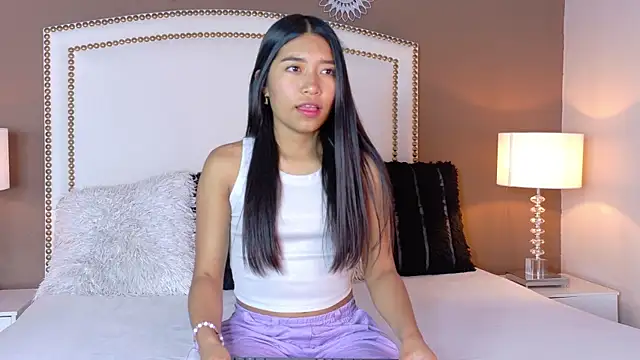 Snapshot of hanaluna_ chatting on July 17, 1:52 pm hanaluna online show from July 17, 1:52 pm