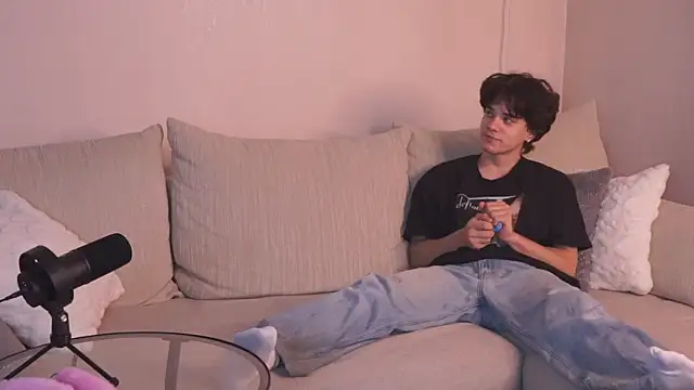Jess and Wayne online show from July 6, 2:46 pm