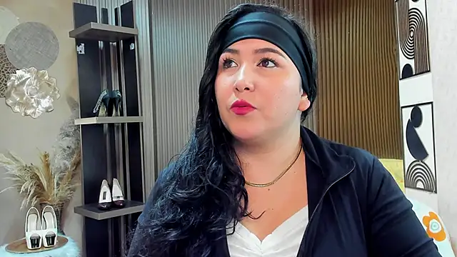 BBWLuxuryMuse online show from May 4, 11:13 am
