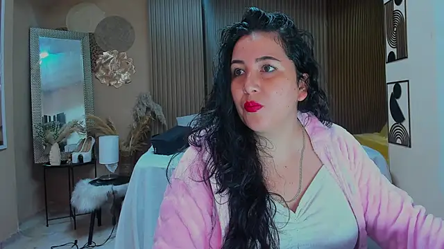 BBWLuxuryMuse online show from June 10, 12:06 pm