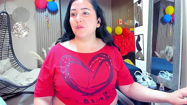 Snapshot of BBWLuxuryMuse chatting on July 21, 11:55 am BBWLuxuryMuse online show from July 21, 11:55 am