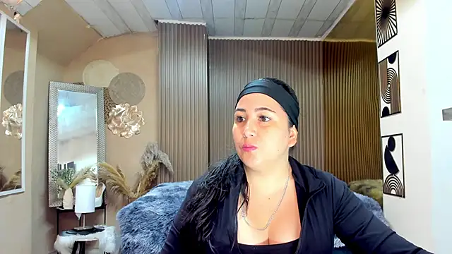 BBWLuxuryMuse online show from June 2, 11:21 am