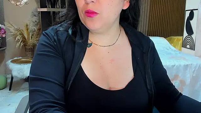 BBWLuxuryMuse online show from May 19, 11:50 am