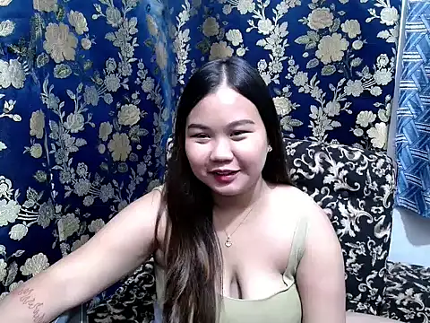 Snapshot of hotchickgirl chatting on May 6, 11:03 am hotchickgirl online show from May 6, 11:03 am