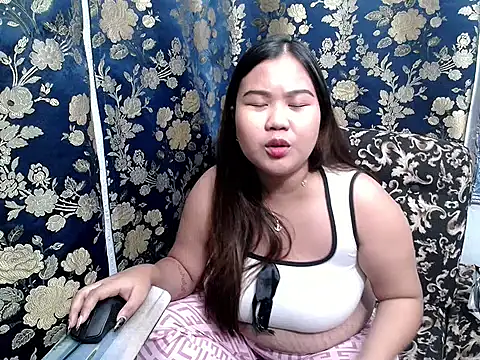 Snapshot of hotchickgirl chatting on May 11, 2:45 pm hotchickgirl online show from May 11, 2:45 pm