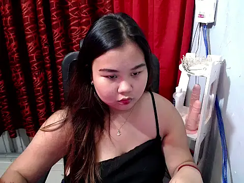 Snapshot of hotchickgirl chatting on June 20, 12:10 pm hotchickgirl online show from June 20, 12:10 pm