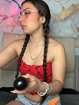 Snapshot of Julieth_ec chatting on June 4, 12:21 pm Julieth ec online show from June 4, 12:21 pm