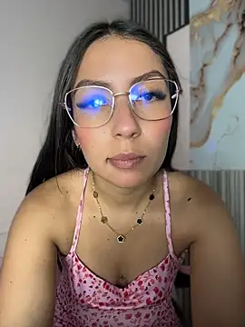 Snapshot of Julieth_ec chatting on June 29, 12:16 pm Julieth ec online show from June 29, 12:16 pm