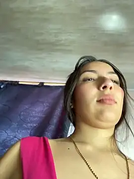 Snapshot of Julieth_ec chatting on May 19, 12:34 pm Julieth ec online show from May 19, 12:34 pm