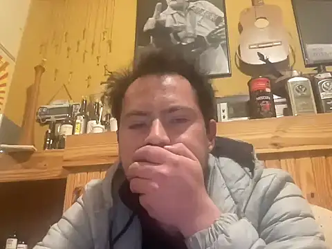 Snapshot of alecsgzz chatting on May 23, 6:56 am alecsgzz online show from May 23, 6:56 am