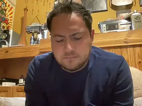 alecsgzz online show from May 3, 11:52 pm