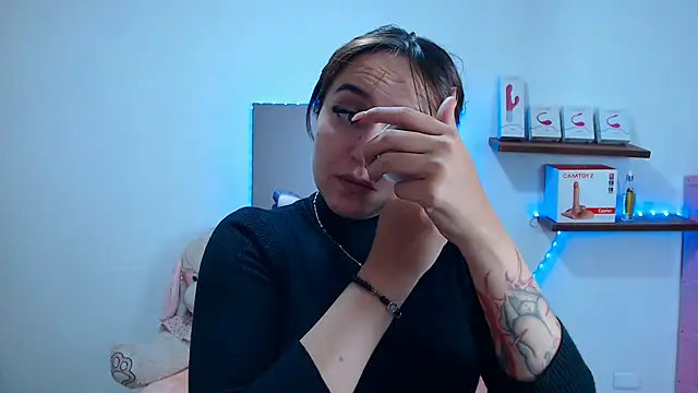 Snapshot of anyela_bubble18 chatting on July 4, 2:18 am anyela bubble18 online show from July 4, 2:18 am