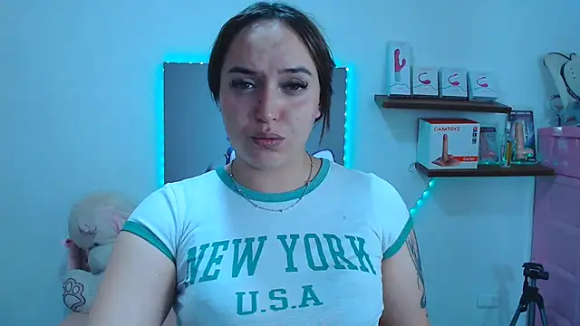 Snapshot of anyela_bubble18 chatting on July 17, 10:51 pm anyela bubble18 online show from July 17, 10:51 pm