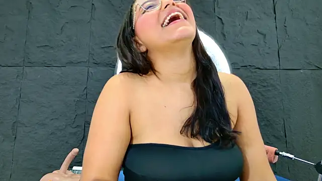 JessiBannkss online show from June 1, 1:00 pm
