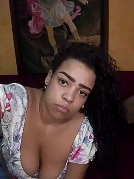 Snapshot of scaryfire chatting on June 15, 2:12 am scaryfire online show from June 15, 2:12 am