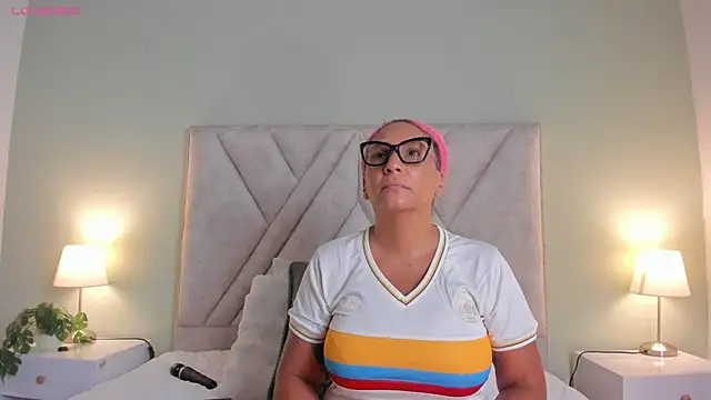 Eva-Millss online show from May 31, 12:33 pm