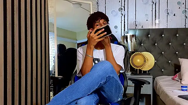 Alex Bloom online show from June 10, 7:37 pm