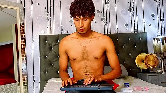 Alex Bloom online show from May 30, 7:19 pm