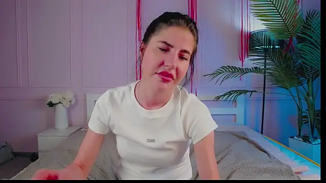 Emily xoo online show from May 27, 1:57 am