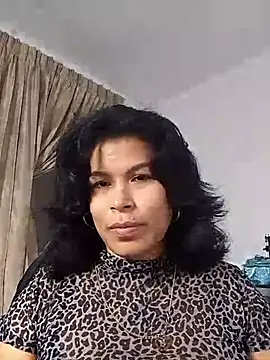 Aurorasaenz  online show from June 30, 12:16 pm