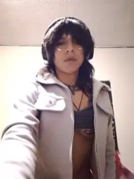Liil bunny online show from May 13, 4:19 am
