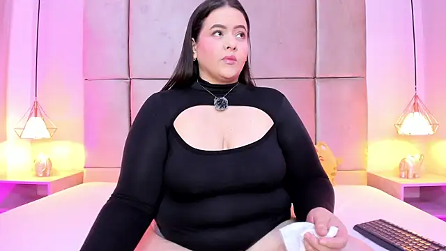 Martinna Cooper  online show from June 2, 12:38 pm