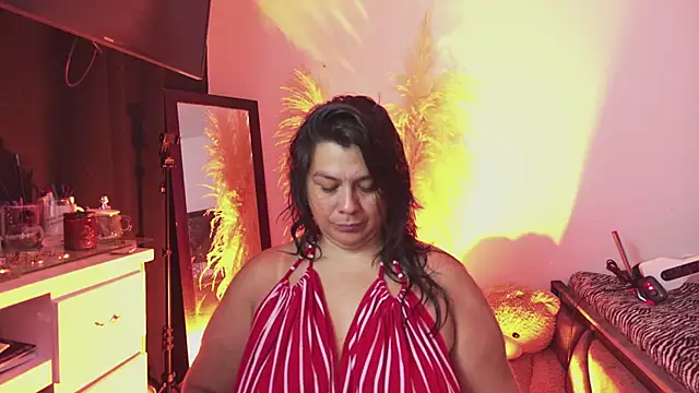 Martina Foxy01 online show from May 29, 11:27 am