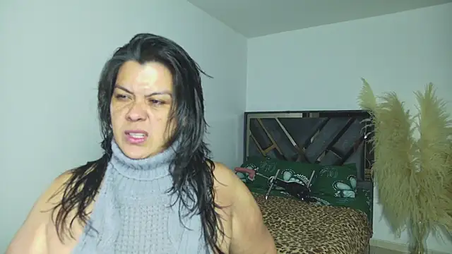 Martina Foxy01 online show from May 12, 11:27 am