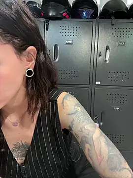 VeroJenkins  online show from May 14, 1:41 pm