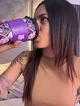 VeroJenkins  online show from May 24, 1:44 pm