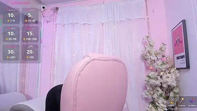 ShanelleDupont  online show from June 21, 8:47 pm